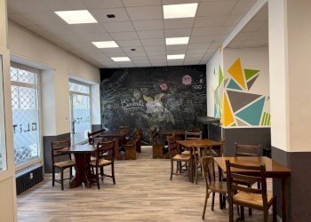 Interno non residenziale - Negozio via Quintino Sella, 1, Cuneo (zona Centro) - foto 11