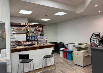 Interno non residenziale - Negozio via Quintino Sella, 1, Cuneo (zona Centro) - foto 18