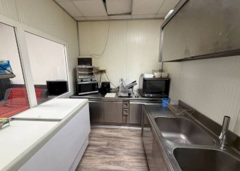 Interno non residenziale - Negozio via Quintino Sella, 1, Cuneo (zona Centro) - foto 21