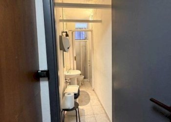 Interno palazzo - Negozio via Quintino Sella, 1, Cuneo (zona Centro) - foto 22