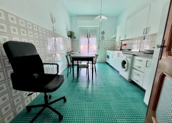 Cucina - Trilocale via Francesco Ravaschio, 61, Genova (zona Sestri Ponente) - foto 13