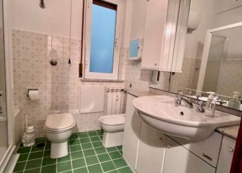 Bagno - Trilocale via Francesco Ravaschio, 61, Genova (zona Sestri Ponente) - foto 18
