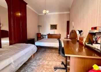 Camera da letto - Trilocale via Francesco Ravaschio, 61, Genova (zona Sestri Ponente) - foto 25