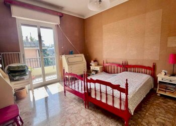 Camera da letto - Trilocale via Francesco Ravaschio, 61, Genova (zona Sestri Ponente) - foto 32