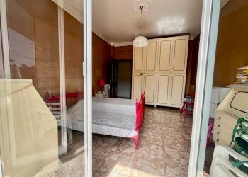 Camera da letto - Trilocale via Francesco Ravaschio, 61, Genova (zona Sestri Ponente) - foto 34