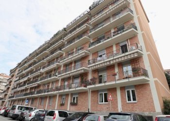 Facciata - Four-room apartment Lungo Po Alessandro Antonelli, 117/2, Torino (neighborhood Vanchiglietta) - photo 3