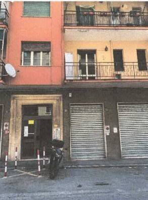 Facciata - Bilocale all'asta via Monte Nero, 11, Genova (zona Marassi) - foto 1