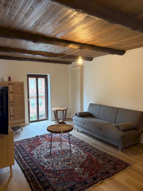 Salone - Trilocale strada Comunale di Mongreno, 50, Torino (zona Madonna del Pilone) - foto 1