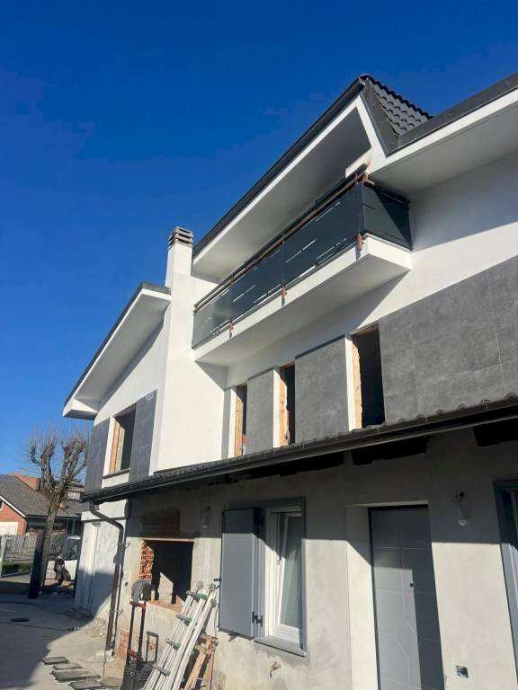 Facciata - Villa viale dei Tigli, 18, Vinovo - foto 2