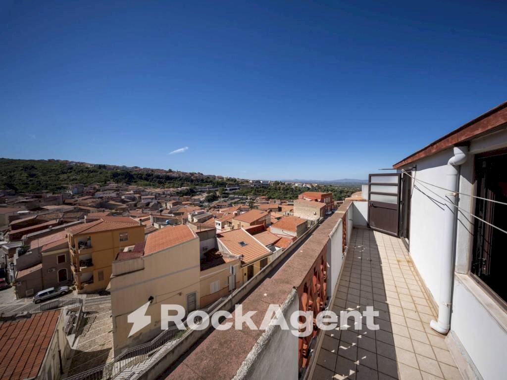 Terrazzo - Stable - Palace via Principe Umberto, Sennori - photo 1