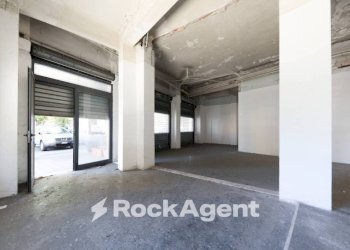 Interno non residenziale - Negozio via Giacomo Soliman, 58 R, Genova (zona Sestri Ponente) - foto 14