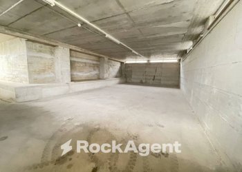 Posto macchina - Magazzino via alla Ruenia, 22, Sant'Omero - foto 2