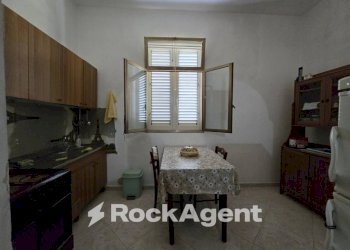 Cucina - Casa indipendente via Macurano, Alessano - foto 24