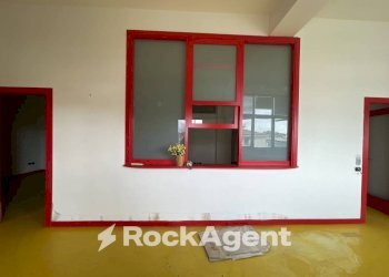 Salone - Office via Acquasanta, 31, Salerno - photo 2