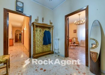 Ingresso - Quadrilocale via Roma, 25, Poggiomarino - foto 1