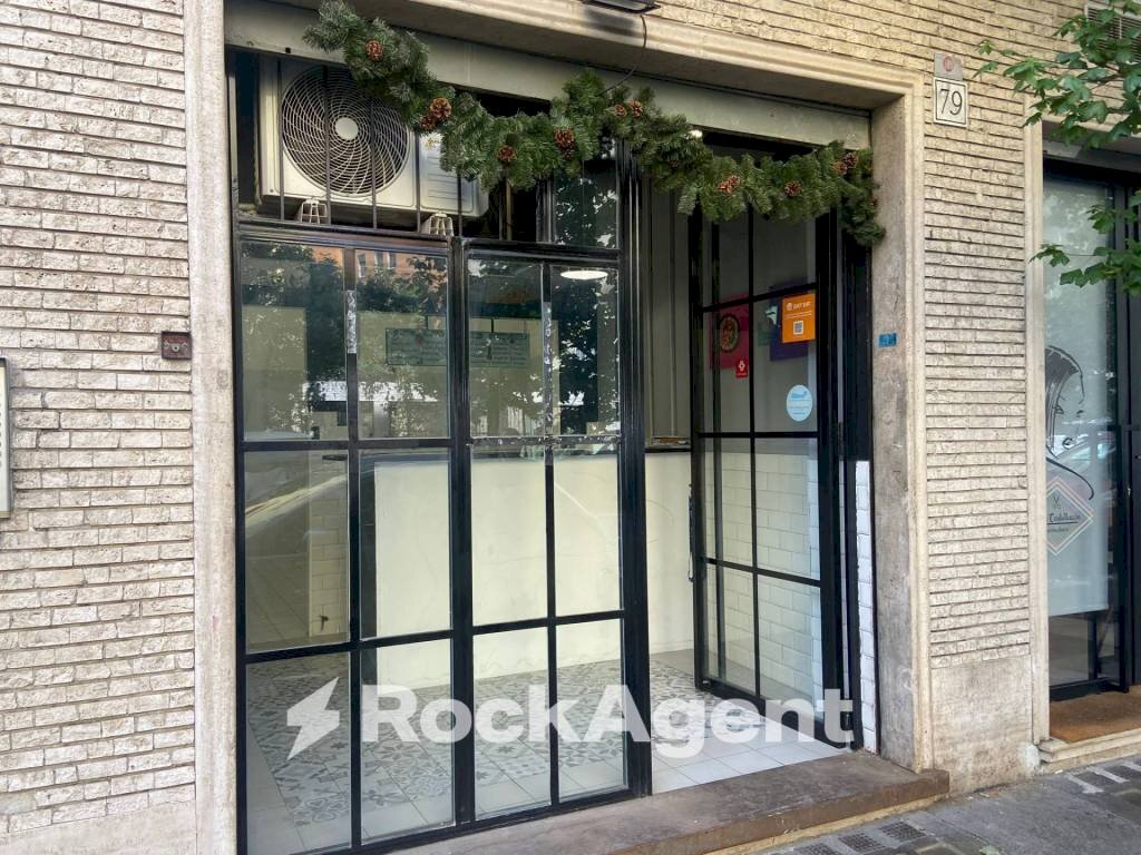Ingresso - Negozio via Ugo Balzani, 79, Roma - foto 1
