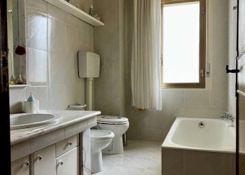 Bagno - Appartamento via Brigadiere Nastasi, 3, Sciacca - foto 9