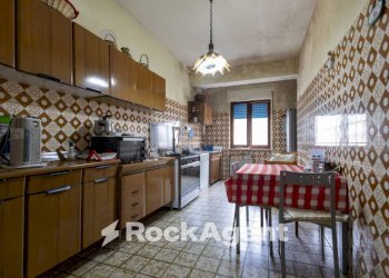 Cucina - Three-room apartment via Candela, 12, Catanzaro - photo 17