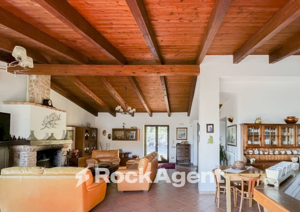 Salone - Villa contrada Donnantona, 19, Borgia - foto 2