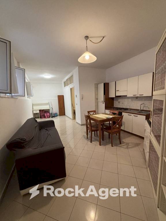 Salone - Appartamento via Renzo Rossi, 67, Roma - foto 1