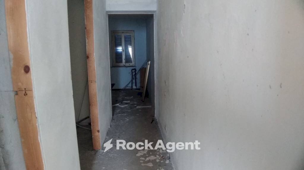 Corridoio - Casa indipendente via Professor G. Rocca, Mede - foto 3