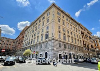 Facciata - Bilocale via Principe Amedeo, 307, Roma - foto 2