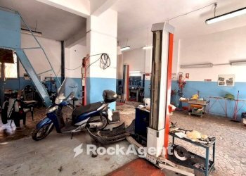 Interno non residenziale - Negozio via Nino Costa, Roma - foto 5