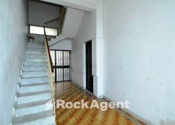 Interno palazzo - Four-room apartment vico Tomasello, 13, San Pietro Clarenza - photo 4