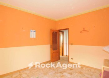 Camera da letto - Four-room apartment vico Tomasello, 13, San Pietro Clarenza - photo 6