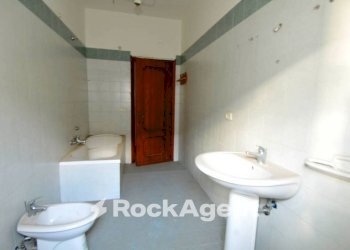 Bagno - Four-room apartment vico Tomasello, 13, San Pietro Clarenza - photo 15