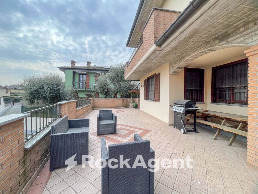 Giardino - Villa via Gabriele d'Annunzio, 7, Salerano sul Lambro - foto 1