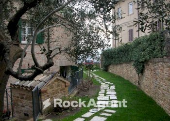 Giardino - Villa via Mura, 6, Fratte Rosa - foto 1