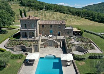 Piscina - Villa strada Provinciale di Lisciano Niccone, Lisciano Niccone - foto 3