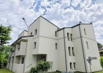 Facciata - Appartamento via Oslavia, 46, Pordenone - foto 1