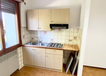 Cucina - Appartamento via Oslavia, 46, Pordenone - foto 3