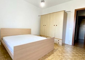 Camera da letto - Three-room apartment via Oslavia, 46, Pordenone - photo 8