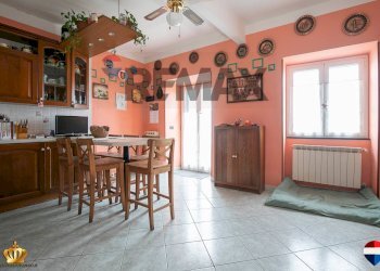 Casa indipendente Via Don Angelo Polleri, 8 
 Recco, Recco - foto 4