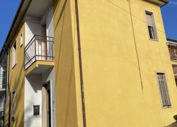 facciata - Casa indipendente Via Lucania 9, San Giovanni Teatino - foto 26