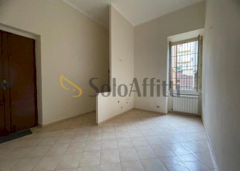 3.jpg - Bilocale Via Bruino, Torino (zona Cit Turin) - foto 4