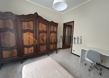 PRIMA CAMERA 2.jpg - Trilocale Via Luigi Capriolo 51, Torino (zona Cenisia) - foto 12