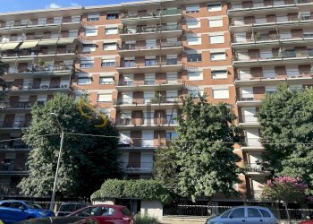 ESTERNO.jpg - Quadrilocale Via Filadelfia 50, Torino - foto 1