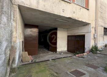 esterno - Magazzino Via Giuseppe Verdi 12, Mascalucia - foto 7