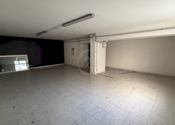 interni - Magazzino Via Giuseppe Verdi 12, Mascalucia - foto 15