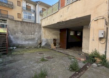 esterni - Magazzino Via Giuseppe Verdi 12, Mascalucia - foto 27