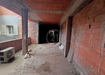 Camere con pozzo luce 2.jpeg - Appartamento Via Arno 59, Paternò - foto 2