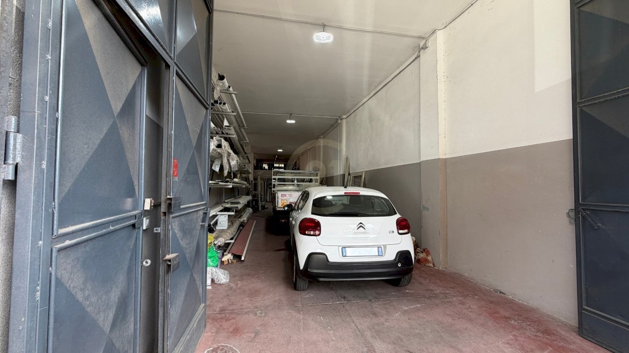 Ingresso.jpg - Magazzino Catania - foto 3