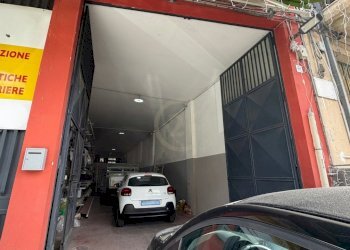 Ingresso 2.jpg - Magazzino Catania - foto 2