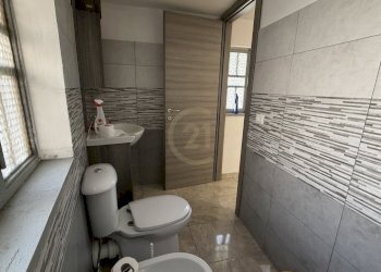 Bagno ufficio.jpg - Magazzino Catania - foto 4