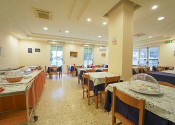 DSC02423.jpg - Stabile - Palazzo Via Publio Virgilio Marone, Bellaria-Igea Marina - foto 5