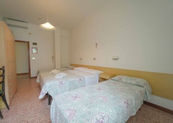 DSC02434.jpg - Stabile - Palazzo Via Publio Virgilio Marone, Bellaria-Igea Marina - foto 17